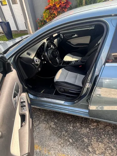 Mercedes-Benz Classe A 200 1.6 TB/flex Aut. 2015