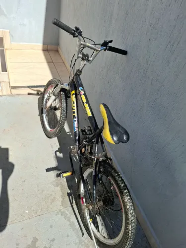 Vendo bicicleta Aro 20 BMX