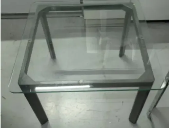 Mesa De Centro De Vidro - Estrutura De Ferro  
