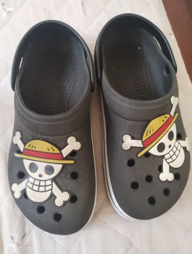 Vendo Crocs do ONE PIECE URGENTE 