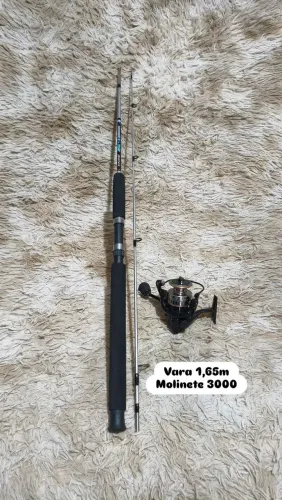 Vara de pesca com molinete novos 