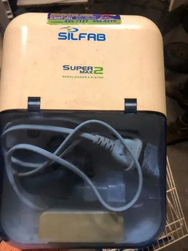 Nebulizador inalador Silfab Super Max 2 a pistão 220 V