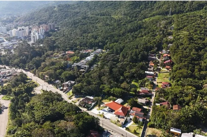 Terreno à venda por R$ 15.000.000 com 15.363 m² no Itacorubi, Florianópolis (SC)