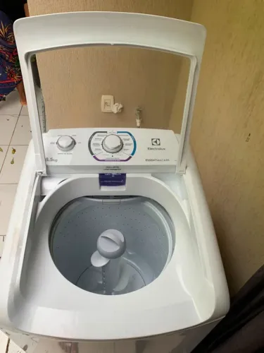Lavadora de Roupas Electrolux Essential Care LES09 8,5kg 10 Programas de Lavagem