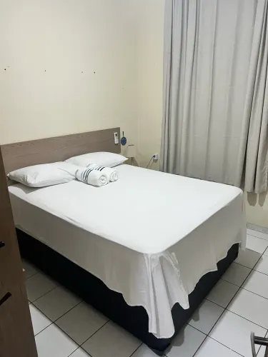 Alugo quarto