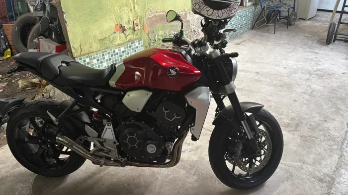 CB 1000r