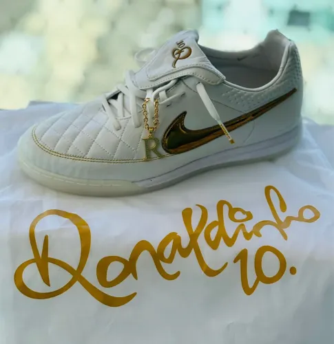 Tênis Futsal Nike Tiempo R10 - Novo/Sem uso