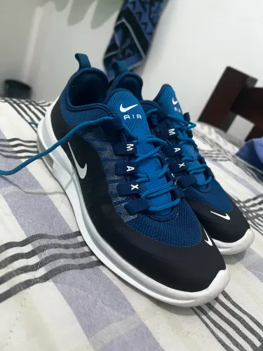 Nike Air Max Axis 38/39