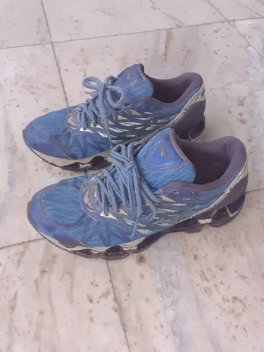 TENIS MIZUNO AZUL 37