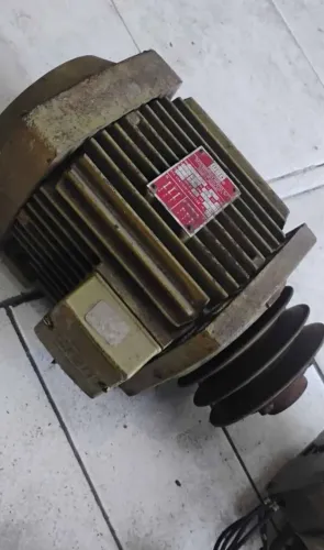 Motor Elétrico WEG 2cv