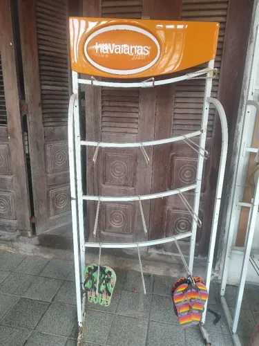 Expositor de Havaianas ( Usado)