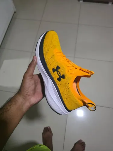 Tênis under armour charged slight 2 44 TAM