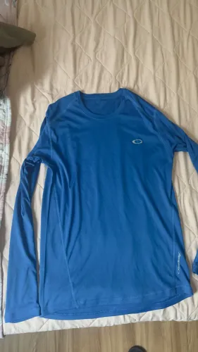 Camisa Oakley manga longa Azul