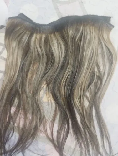 Mega Hair humano loiro com mechas