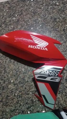 Vendo aba lateral direita da CB Twister 250 
