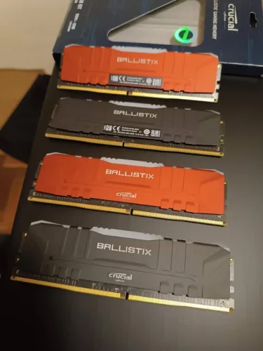 RAM Crucial Ballistix 32GB 3200MHz 4x8GB RGB CL16 Micron Memória
