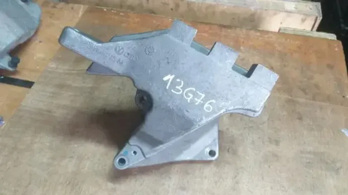 Suporte Direito Do Motor Vw Fox Gol Saveiro G5 030199275m