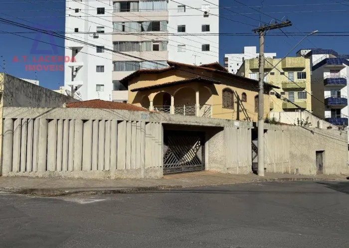 Casa com 5 dormitórios para alugar por R$ 6.000,00/mês - Cidade Santa Maria - Montes Claro