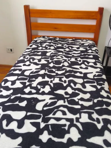 Cama solteiro madeira maciça