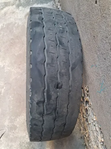 Pneu caminhão 3/4