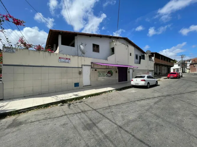 Predio à venda em Vila União, Fortaleza