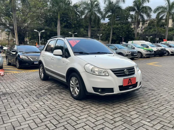 Suzuki SX4 2.0 16V 145cv 4WD 5P Aut. 2013