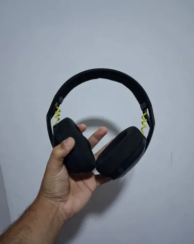 Fone gamer sem fio Logitech G435 ( Menos de 1 ano de uso )