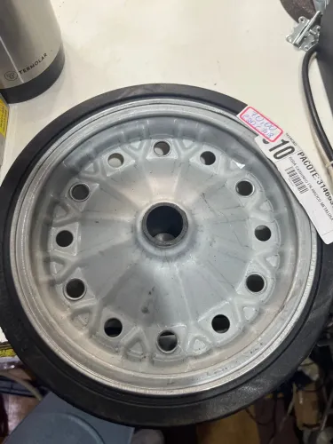 Roda maciça para carrinho 