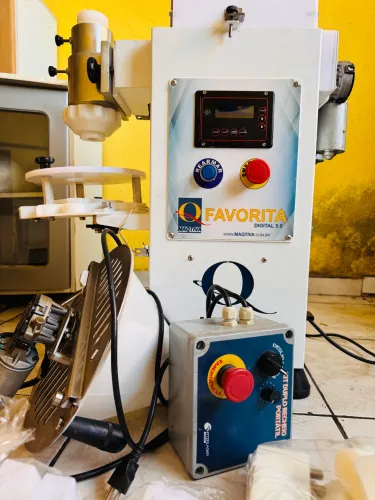 MÁQUINA DE SALGADOS ( MODELADORA FAVORITA 5.0)