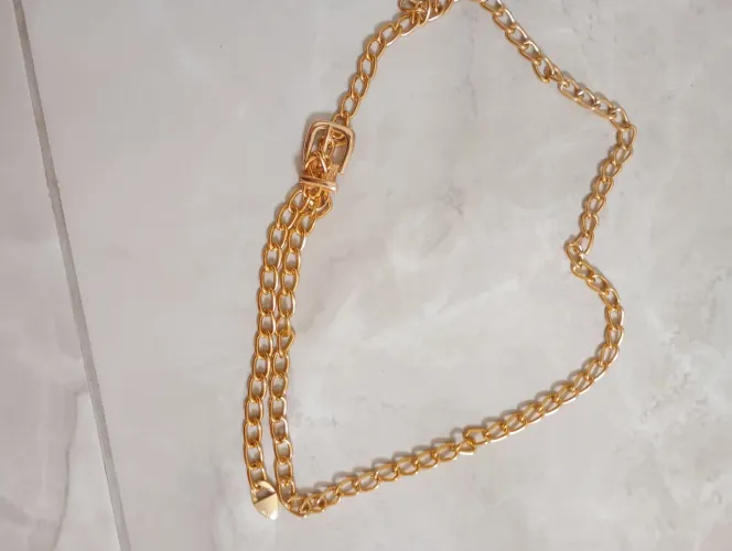 Cinto dourado