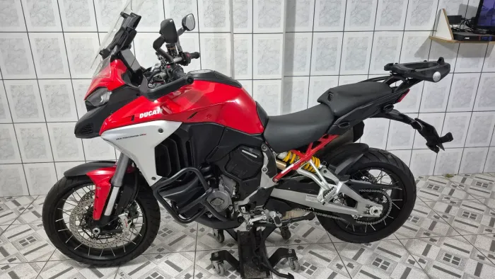 DUCATI MULTISTRADA V4S VERMELHA 2022-impecável