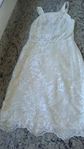 Vestido Off todo de Renda da Mauy