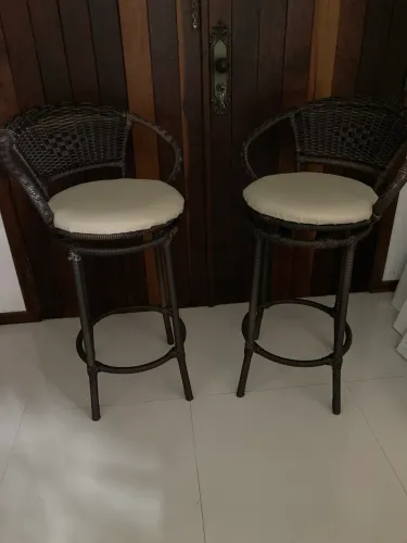 BANQUETA ALTA