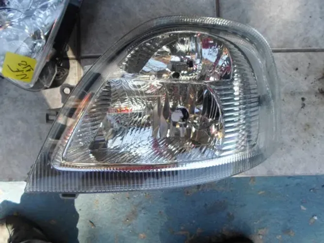 Farol Renault Master