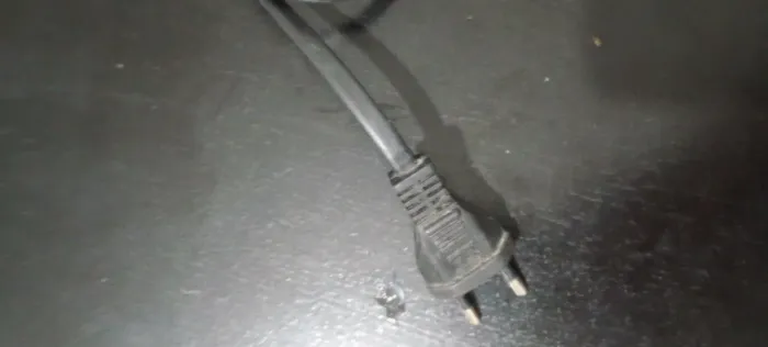 Extensão bivolt fio grosso tem 10 metrôs 