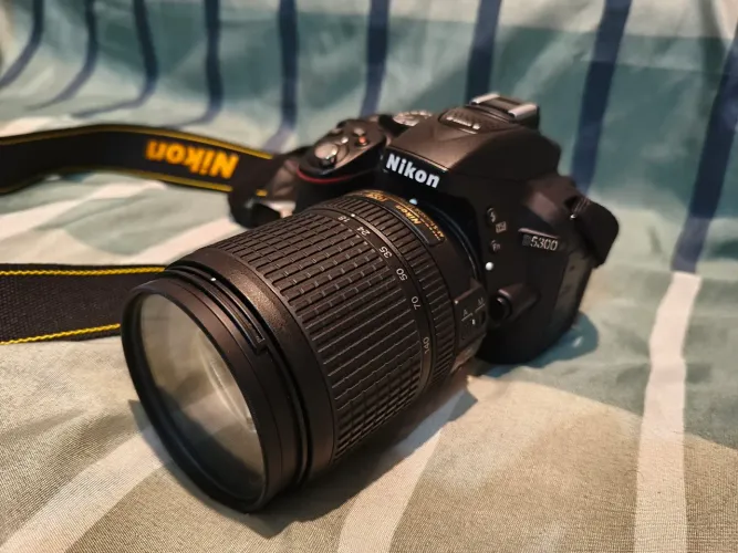 Kit Nikon D5300 (Poucos Cliques) + Lente 18-55mm + Lente 18-140mm + Bolsa