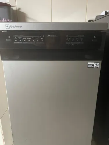 Maquina de lavar louça 10 serviços- 1 mes de uso