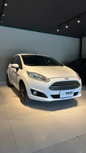 Ford Fiesta 1.6 16V Flex Aut. 5P 2014