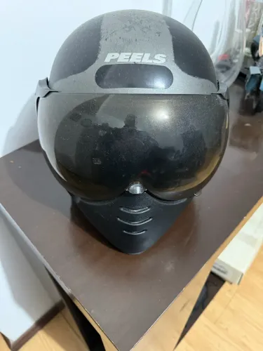 Capacete Peels