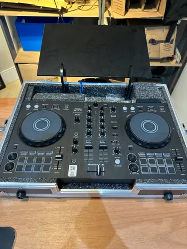 Controladora Pioneer DJ DDJ-FLX4 + Case de Transporte