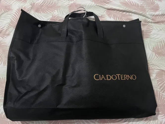 Terno de formatura ou casamento