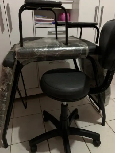 Kit Maca  preta ,escada ,cadeira mocho com encosto