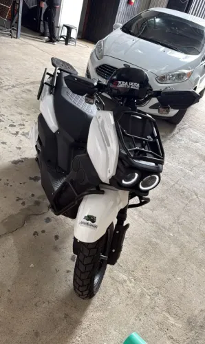 Moto elétrica scooter 2027 Pix 10.000 ou cartão! <br>1000w <br>Tem som Bluetooth <br>Zera <br>$9 k