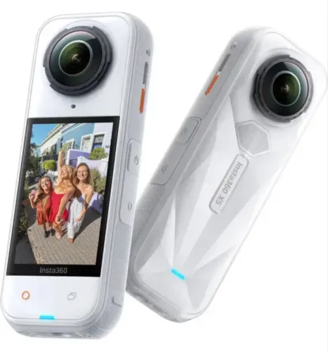 Câmera Insta360 X5