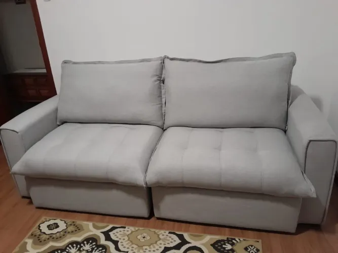 Sofá estofado ravena 2.20m linha cinza claro
