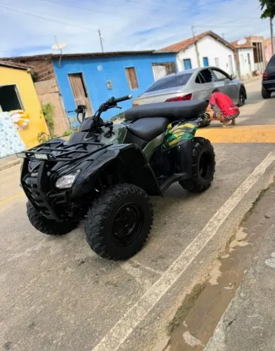 Vendo quadriciclo 2013 4x4
