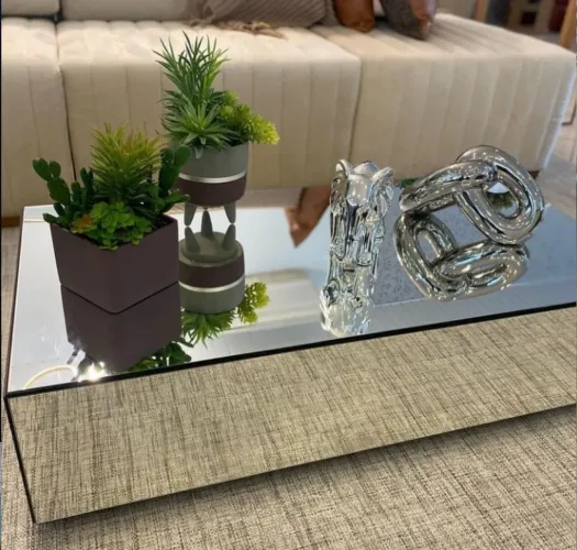 Mesa de centro espelhada 