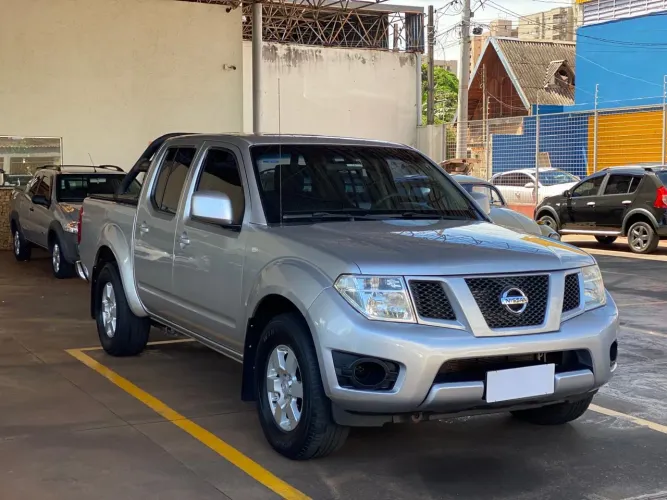 Nissan Frontier S CD 4X2 2.5 TB Diesel 2015