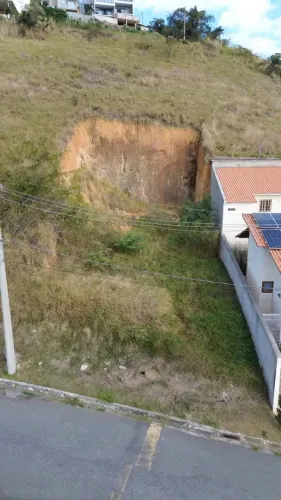 Terreno em condomínio perto do Centro - Vassouras