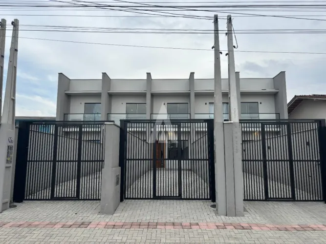 Sobrado Geminado com 2 suítes à venda no bairro Jardim Sofia em Joinville-SC De: R$405.000
